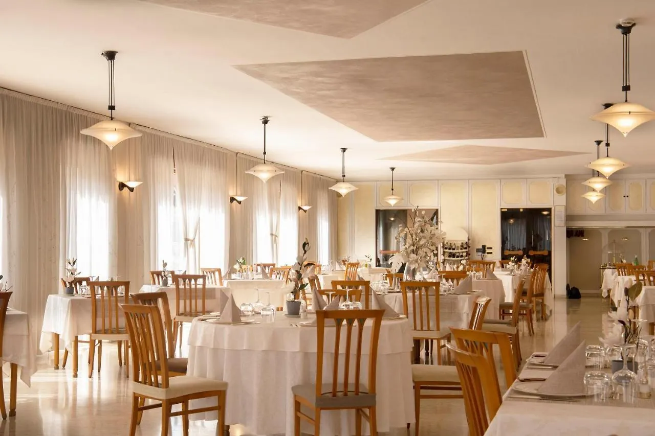 호텔 Albergo Milano Boario Terme