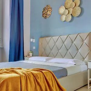 ** Couette-café Claudia House Termini Italie