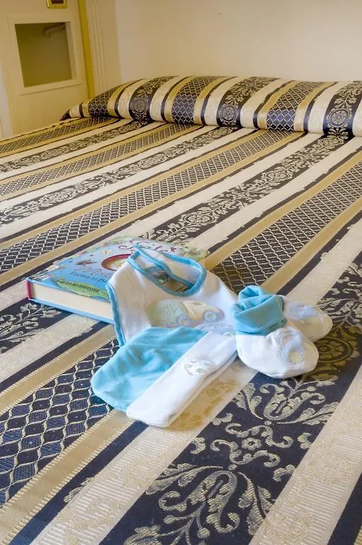 Albergo Milano Darfo Boario Terme 3*,  Italy